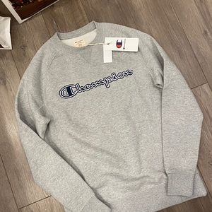 BNWT Oversized Champion Fleece-Lined Crewneck
